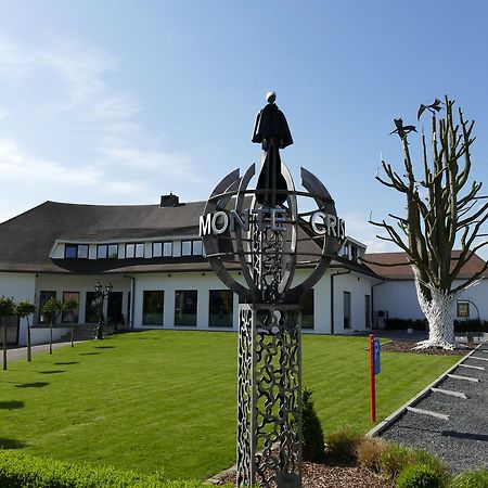 Hotel Monte Cristo Hoeselt 외부 사진