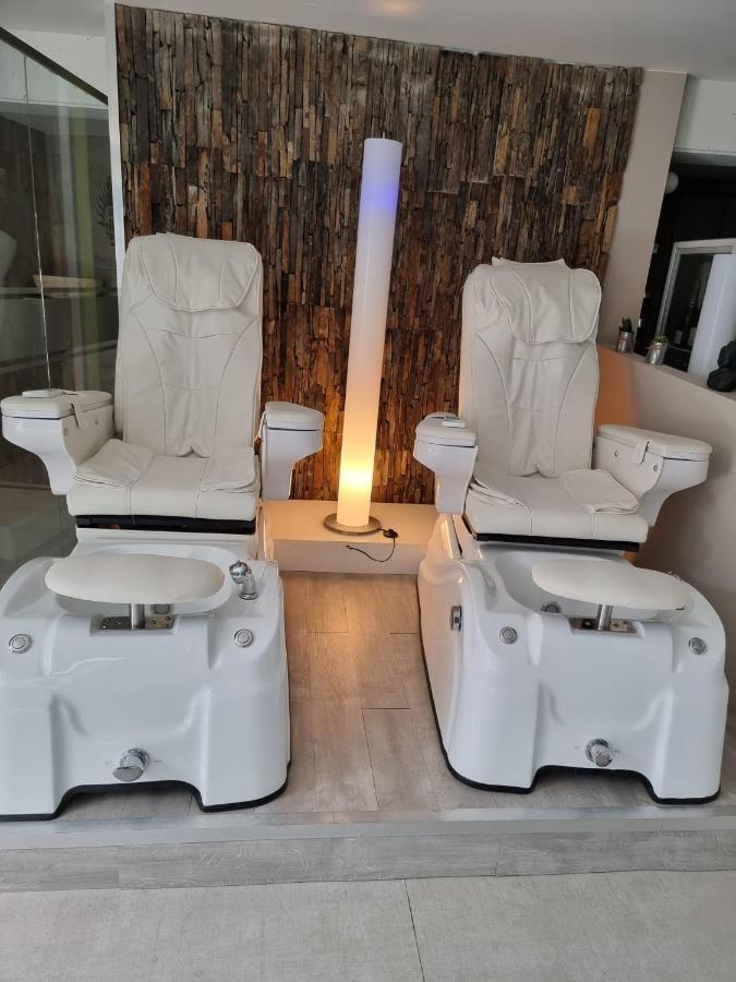 Hotel Monte Cristo Hoeselt 외부 사진